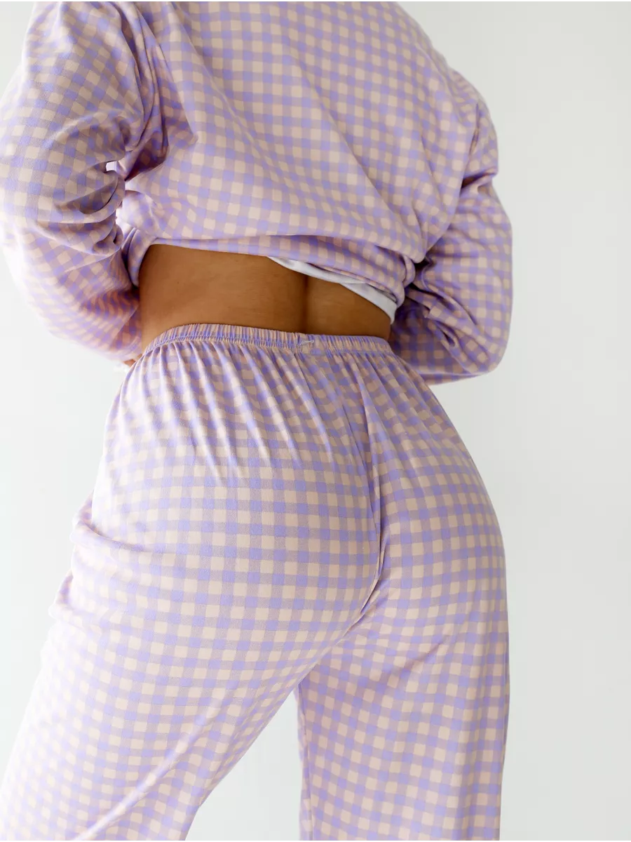 الصورة المصغرة: طقم بجامة كوري بنمط كلاسيكي