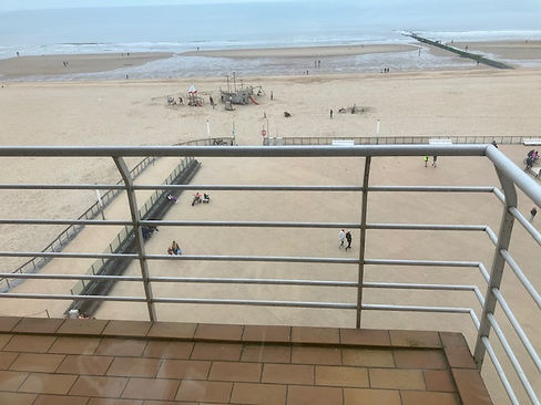 Studio Oostende uitzicht balkon.jpg