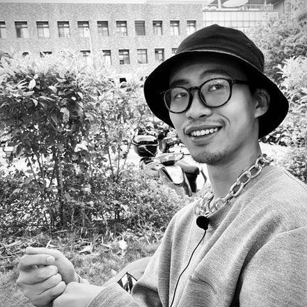 「我不是黑,我是深。」——專訪陳冠亘