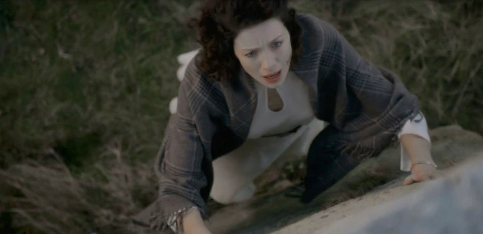 Claire in Craigh na Dun