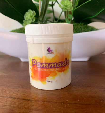 Pommade capillaire