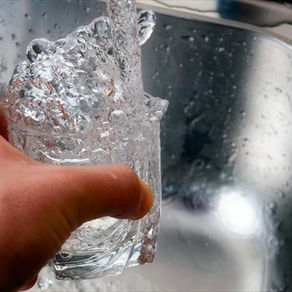 Η ΕΕ ενέκρινε τη συμφωνία για το νερό της βρύσης και απαιτούν την τήρηση της νομοθεσίας