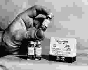 Cutteri Laboratooriumis aastal 1955 loodud lastehalvatuse vaktsiini purgid.