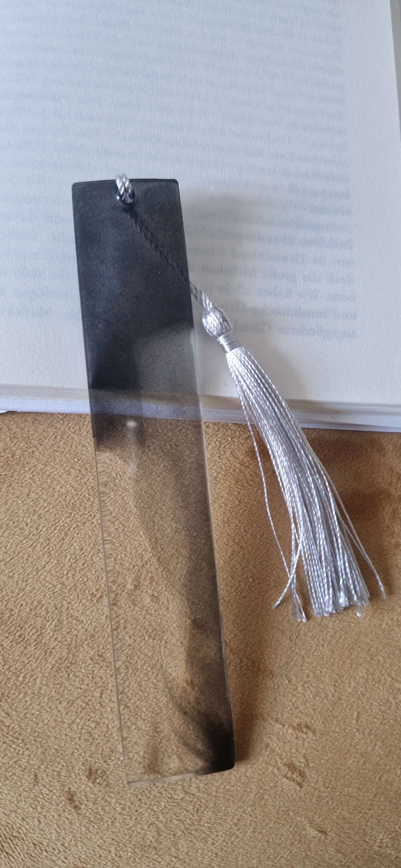 Lesezeichen aus Resin schwarz klar