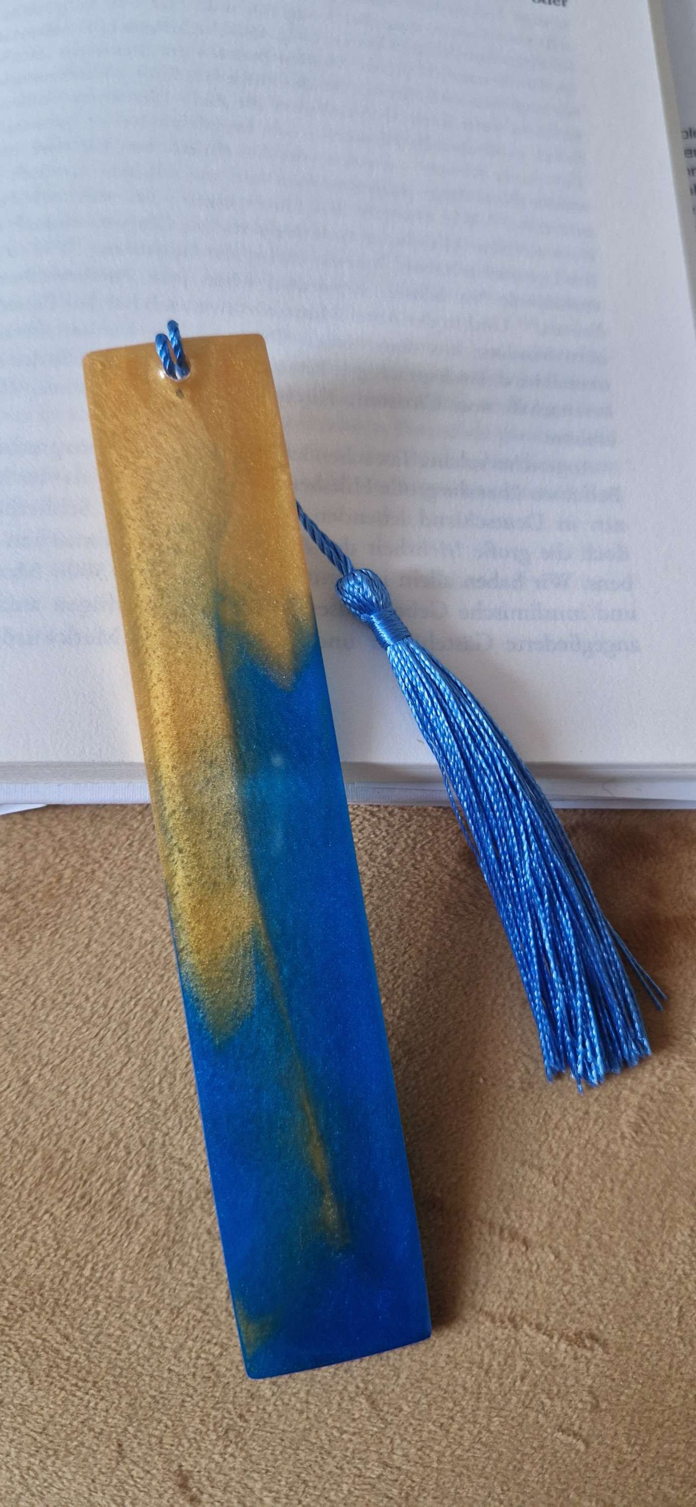 Lesezeichen aus Resin Gold blau