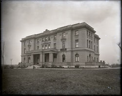Arch Moeller's res- norwood