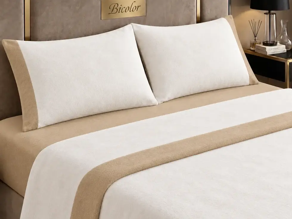 Desfrute de noites mais quentes com a suavidade do Jogo de Cama Coralina e a elegância do acabamento Jacquard. Um conjunto