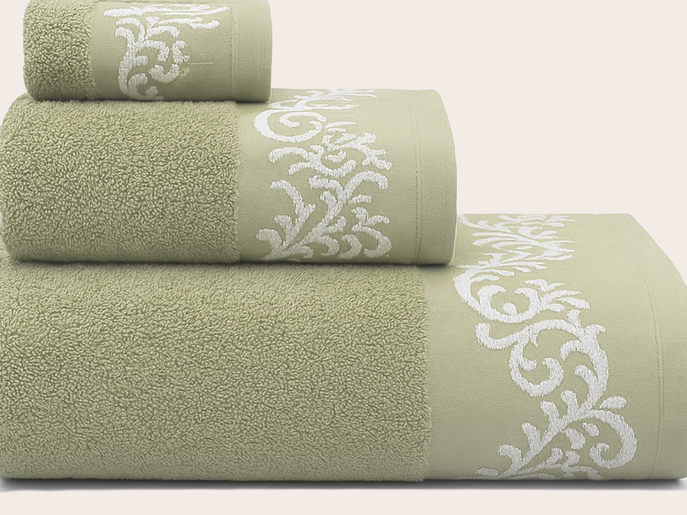 Toalhas 100% algodão de elevada qualidade, que garante suavidade ao toque, excelente absorção e grande durabilidade no dia
