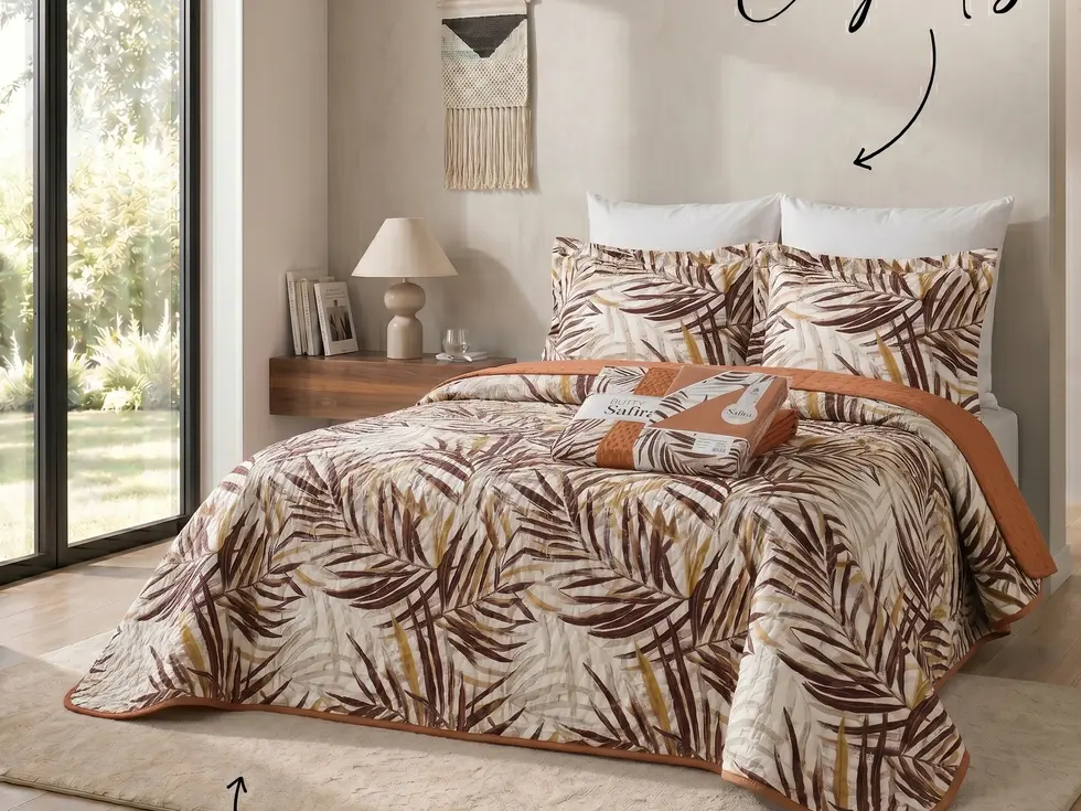 Transforme o seu quarto num refúgio de elegância e conforto com o Conjunto de Cama Colcha + Jogo Cama. Este kit completo comb