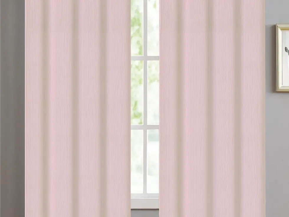 Elegante cortinado com design moderno, ideal para transformar o ambiente de qualquer divisão da casa, proporcionando estilo,