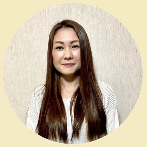 看護師　足立昭子様