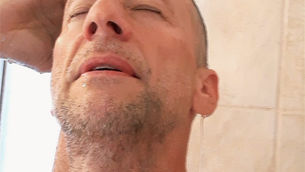 Cold Showers vs Ice Baths