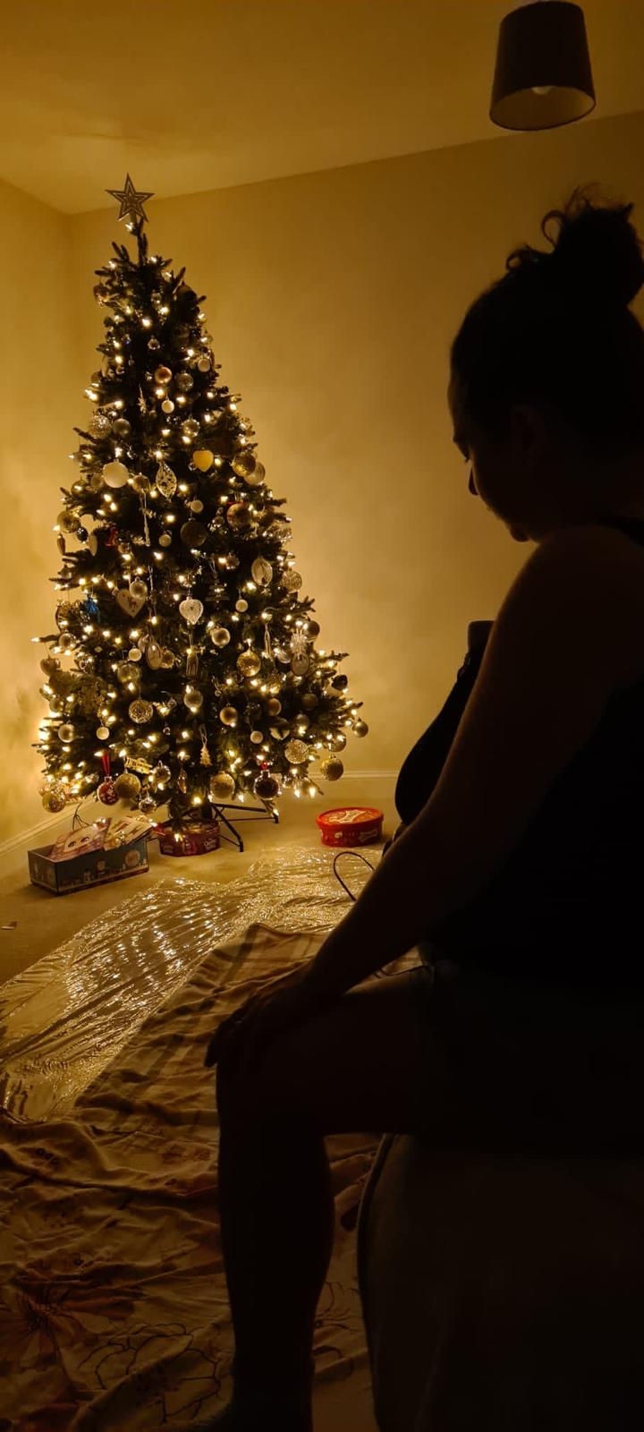 Fairy lights, birth ball, TENS and breathing