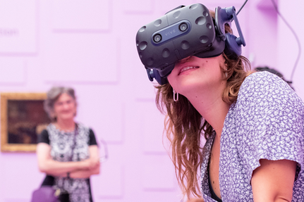 Tentoonstellingsontwerp interactieve immersieve tentoonstelling Roofkunst voor het Mauritshuis in Den Haag