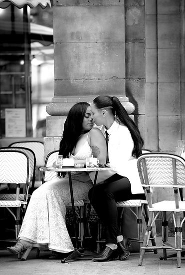 LGBT couple in Paris, same sex wedding, female wedding, wedding photograhy in Paris, wedding photographer in Paris, female couple, gay couple wedding 