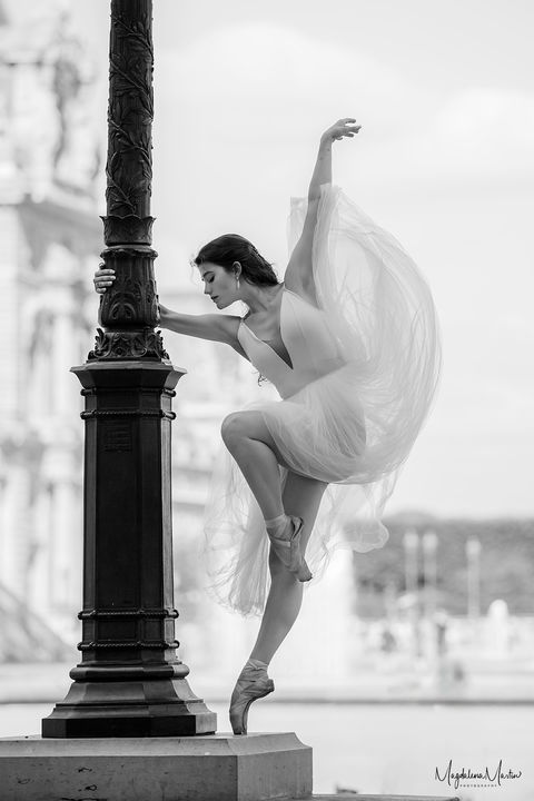 Brittany Cavaco, Ballet photographer in Paris, dance photographer in Paris, ballerina in Paris,