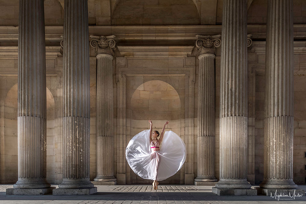 Indianna Broadbent, Ballet photographer in Paris, dance photographer in Paris, ballerina in Paris, Paris Opera ballet summer school,