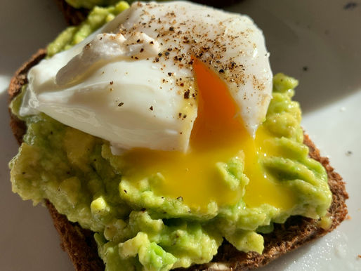 Poached Egg with Smashed Avocado on Toast