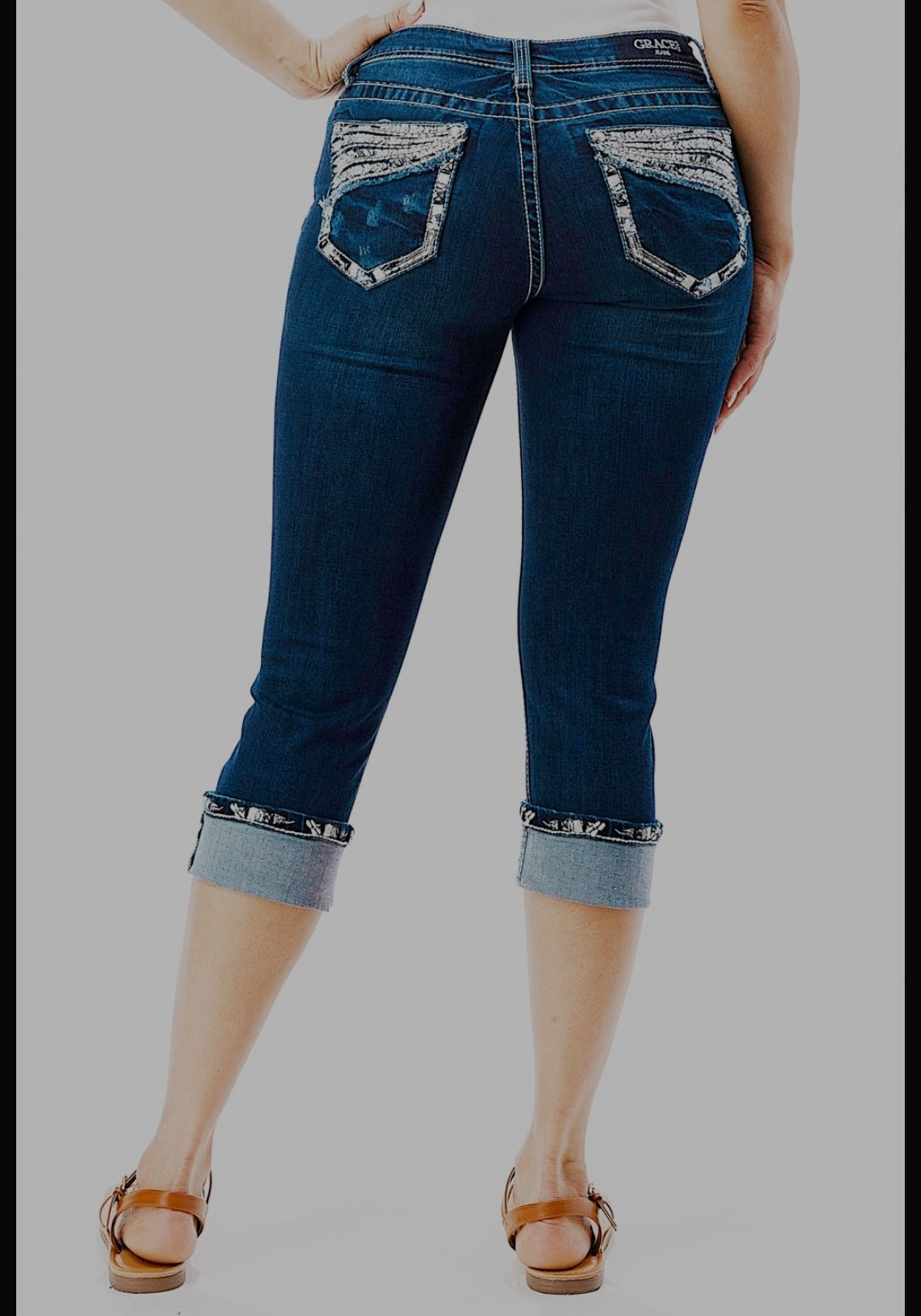 GRACE IN LA EASY FIT MID-RISE DARK-WASH CAPRI WITH EMBROIDERED POCKETS #3778