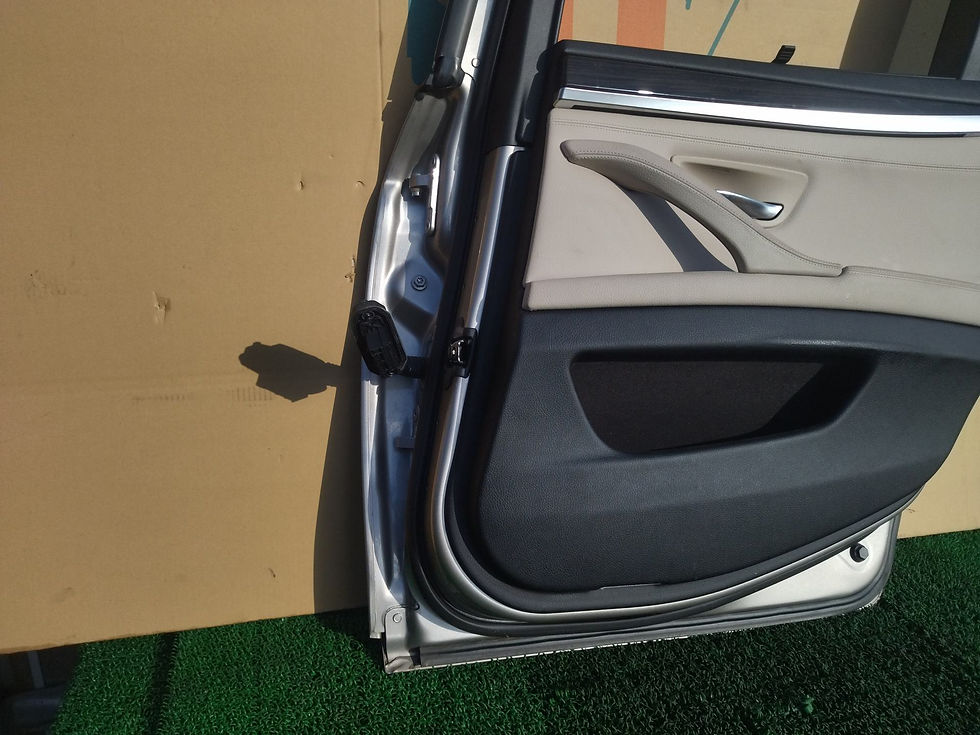 Miniature : BMW 520i TOURING 2011  DBA-XL20