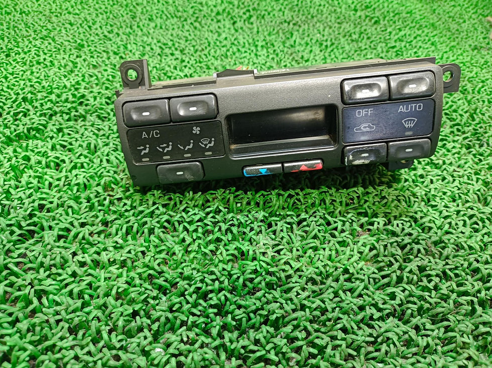 الصورة المصغرة: Nissan Bluebird 1993 E-HU13