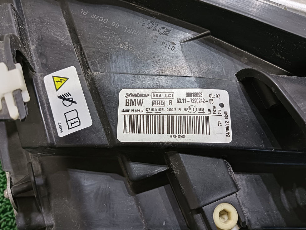Miniature : BMW X1 2012 DBA-VL20