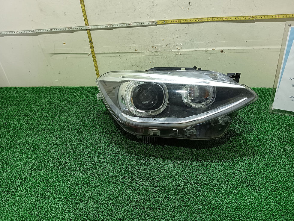 Miniature : BMW 116i 2011 DBA-1A16