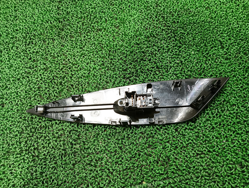 Miniatura: NISSAN LEAF 2013 ZAA-AZE0