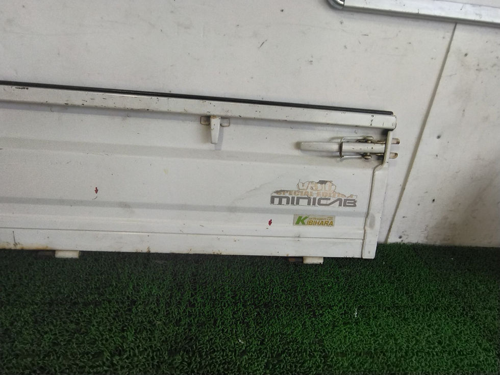 サムネイル： Mitsubishi Minicab 1996 V-U42T