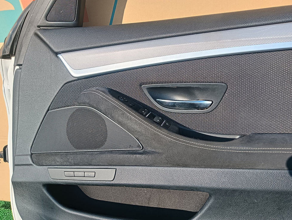 Miniature : BMW 520i TOURING 2012 DBA-XL20