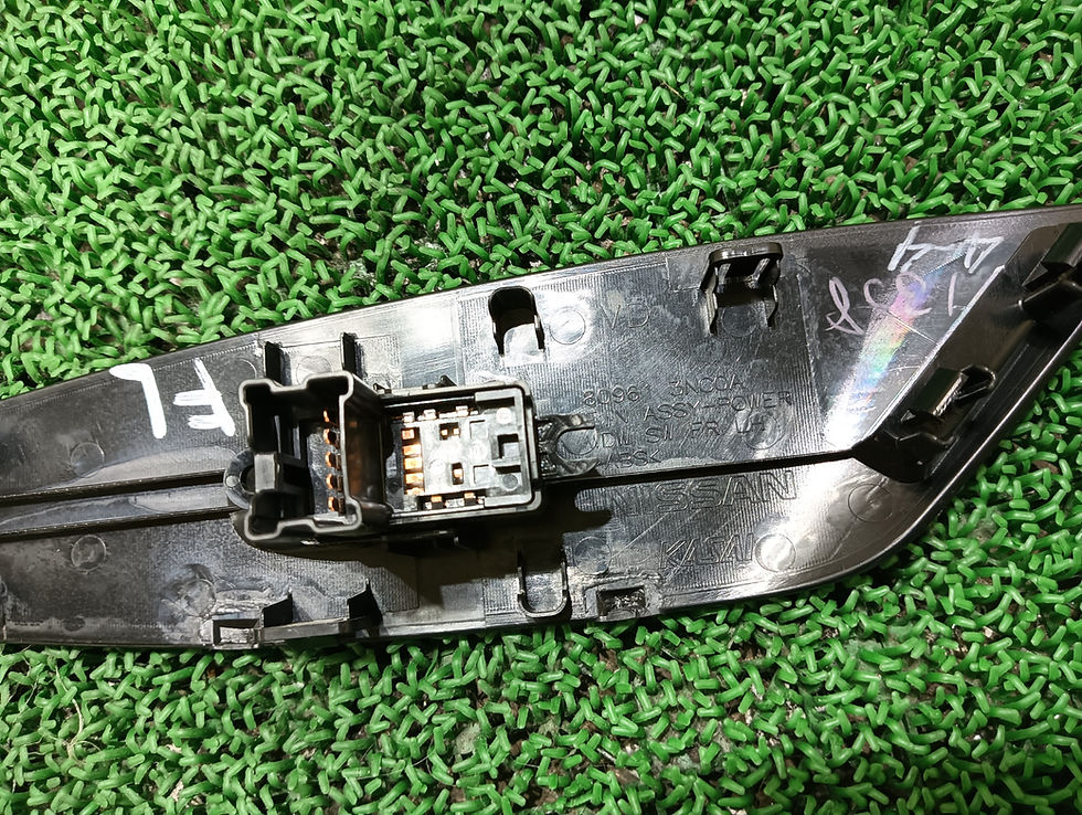 NISSAN LEAF 2013 ZAA-AZE0