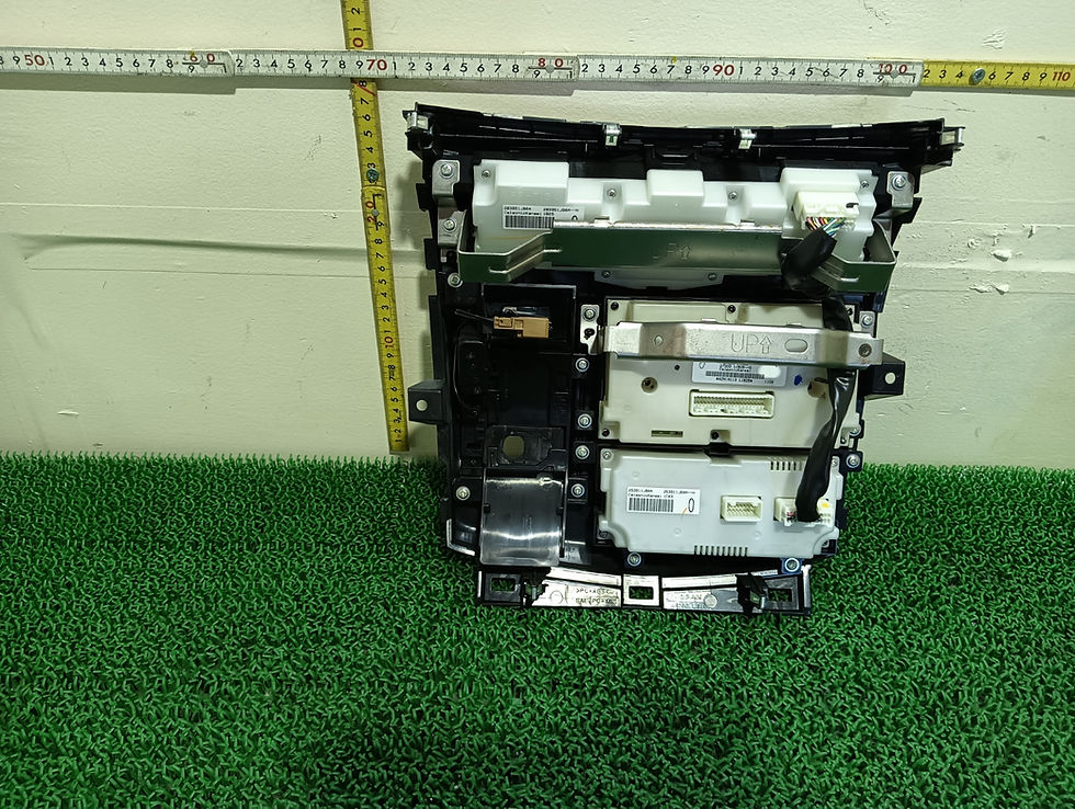 サムネイル： Nissan Elgrand 2011 DBA-PNE52