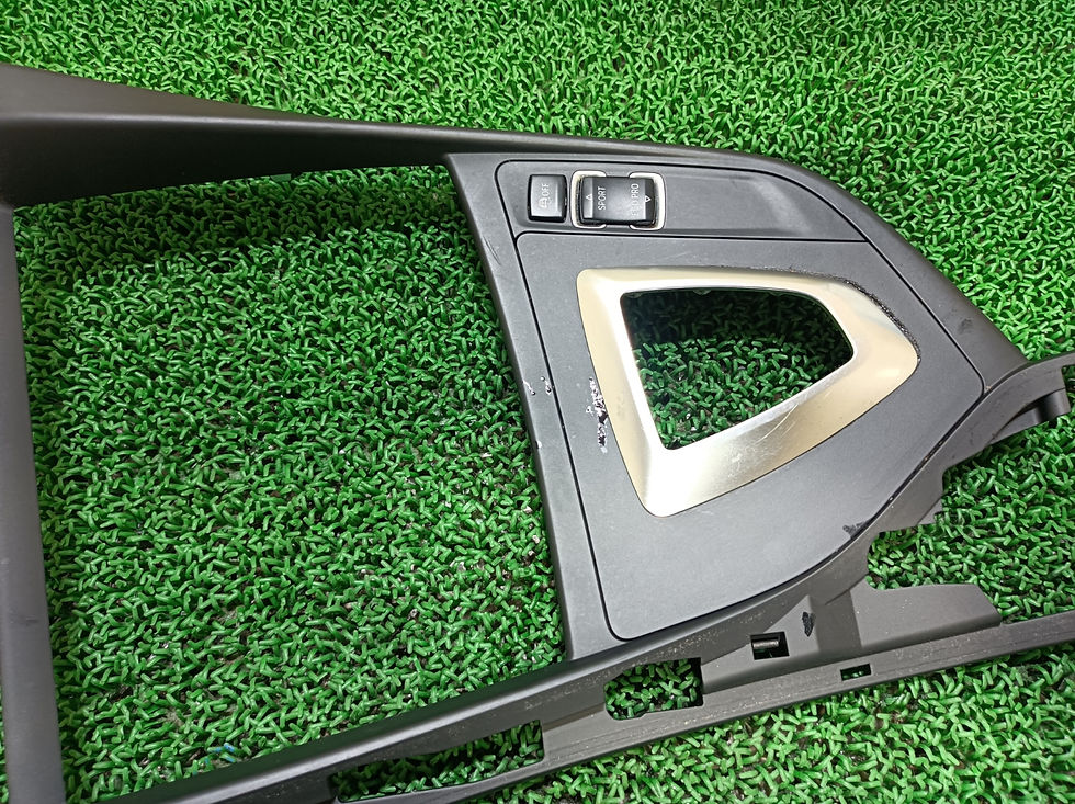 Miniatura: BMW 116i 2012 DBA-1A16