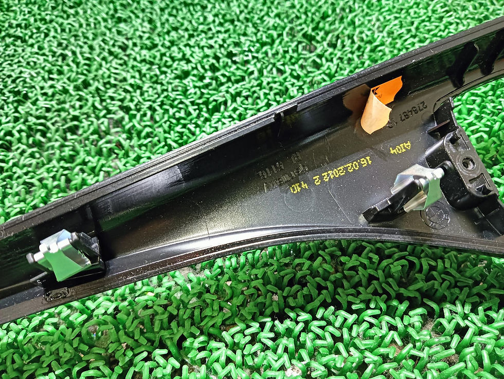 Miniature : BMW 116i 2012 DBA-1A16