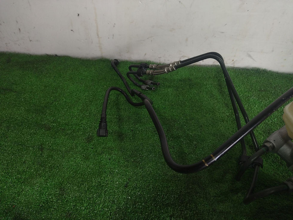 Miniature : Land Rover DISCOVERY 4 2013 ABA-LA5N