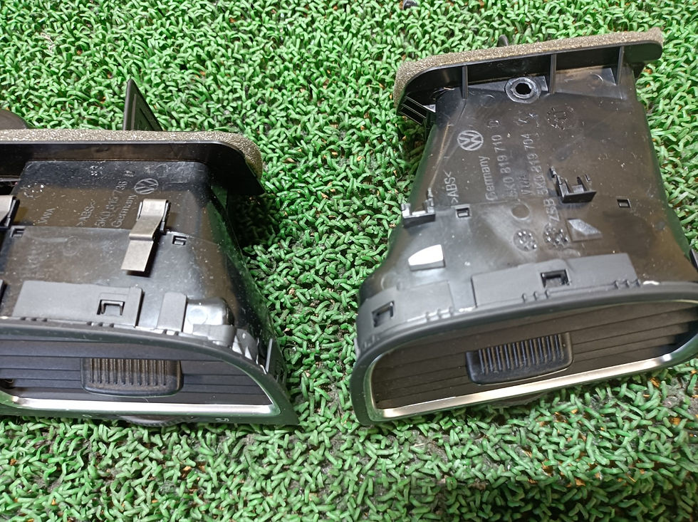 Miniature : Volkswagen Golf  2011 DBA-1KCBZ