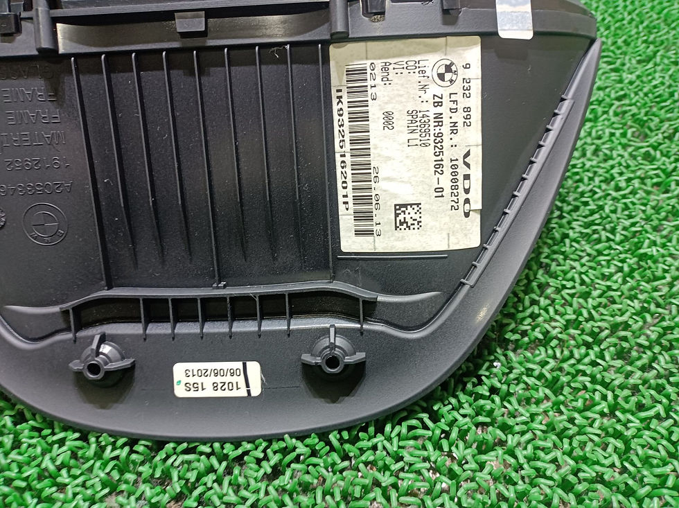 Miniature : BMW 116i 2013 DBA-1A16