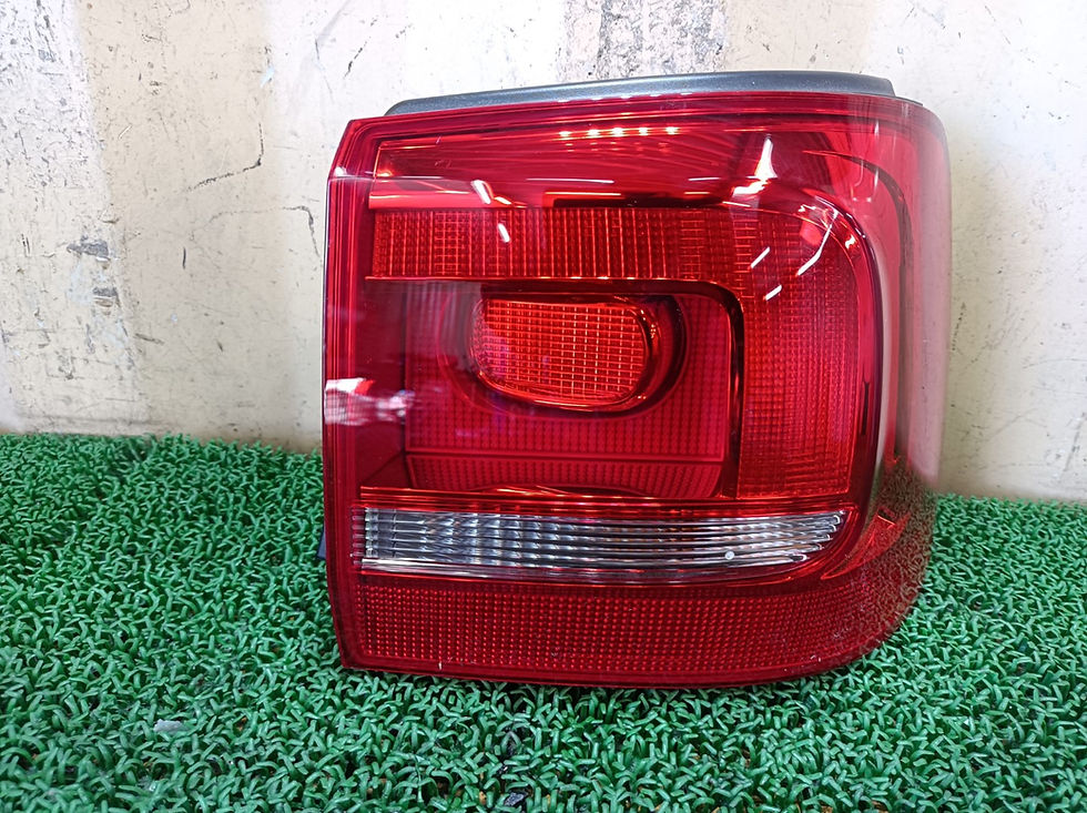 Miniature : Volkswagen Touran 2012 DBA-1TCAV