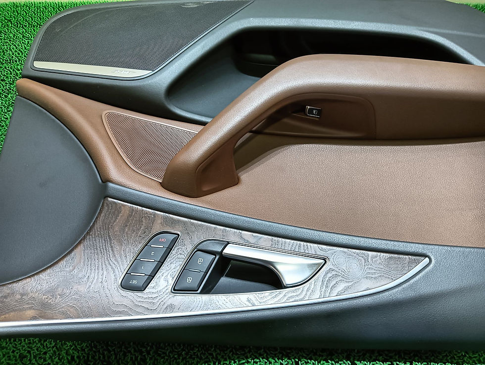 الصورة المصغرة: Audi A6 Avant 2014 DBA-4G