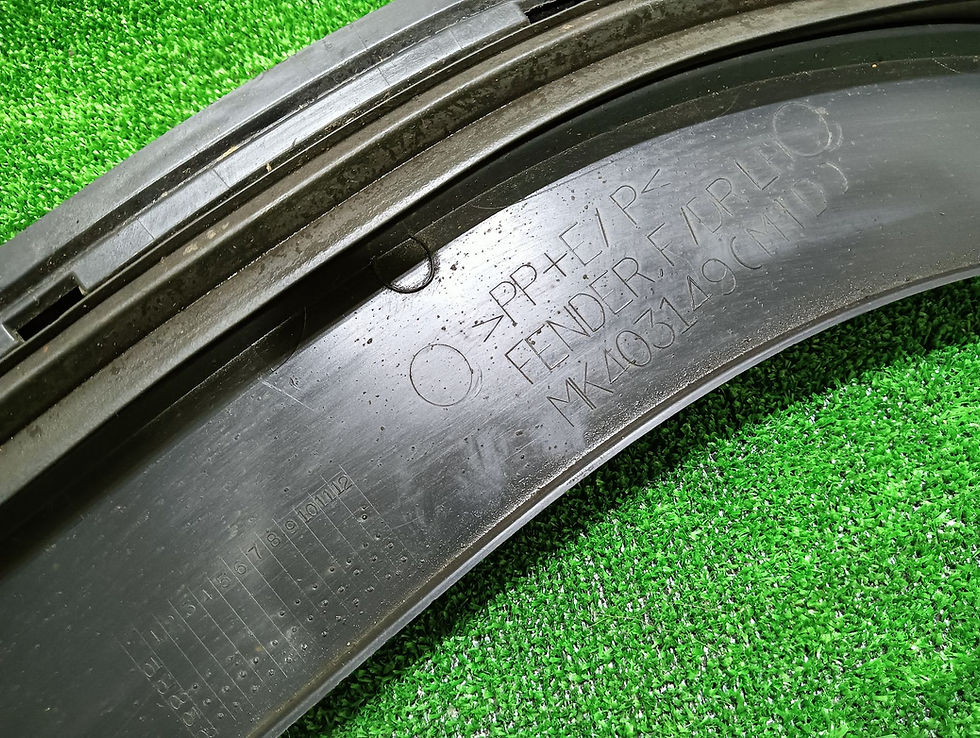サムネイル： Mitsubishi FUSO CANTER GUTS 2008 PDG