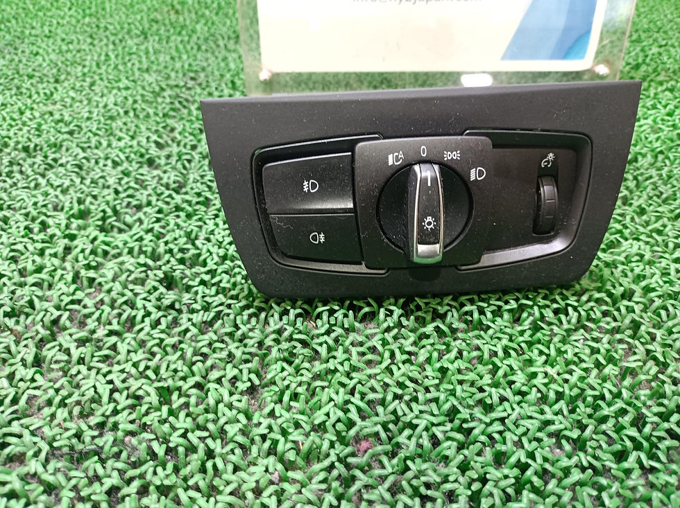 Miniature : BMW 328i 2012 DBA-3A20