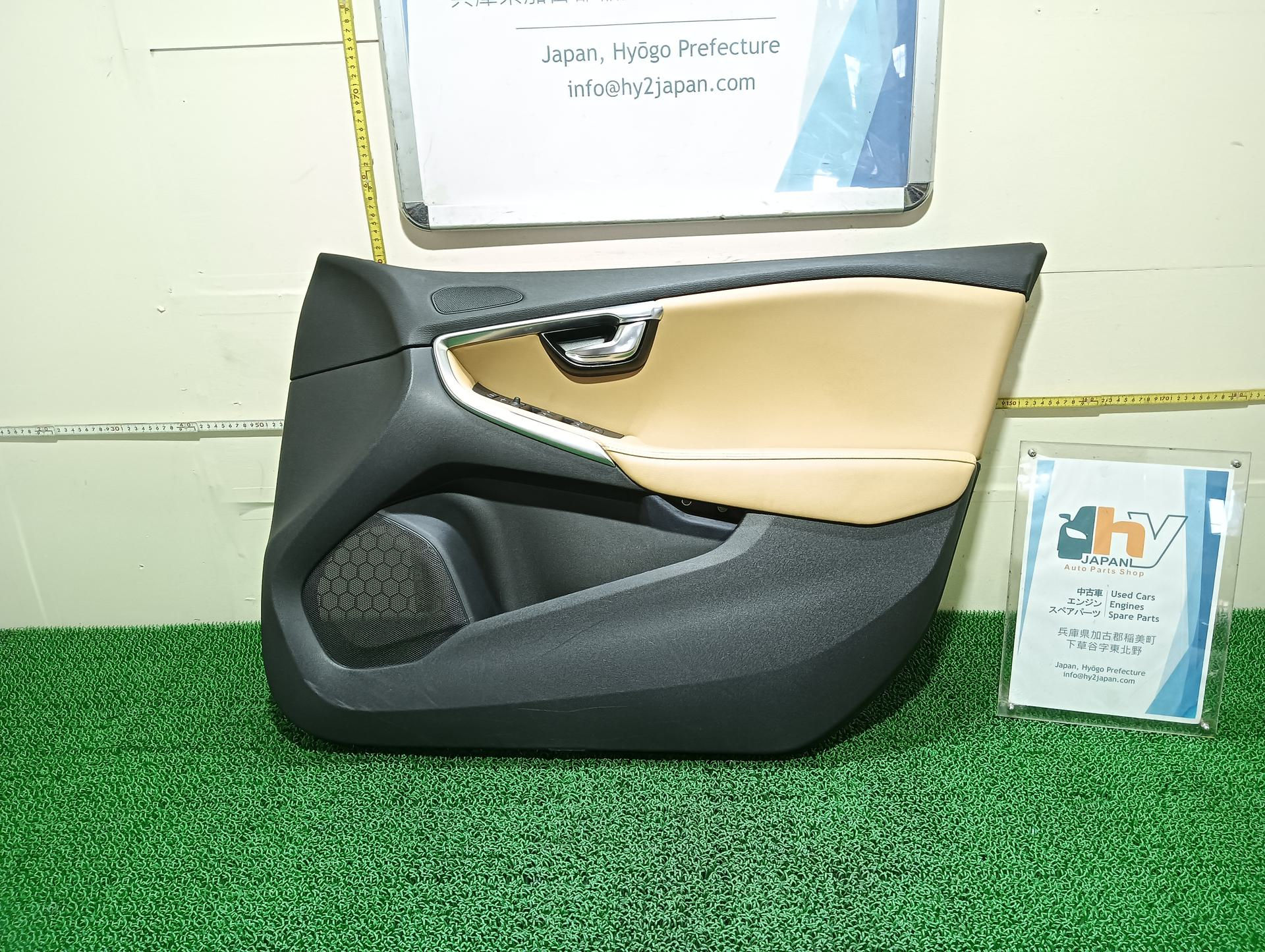 VOLVO V40 2017 LDA-MD4204T