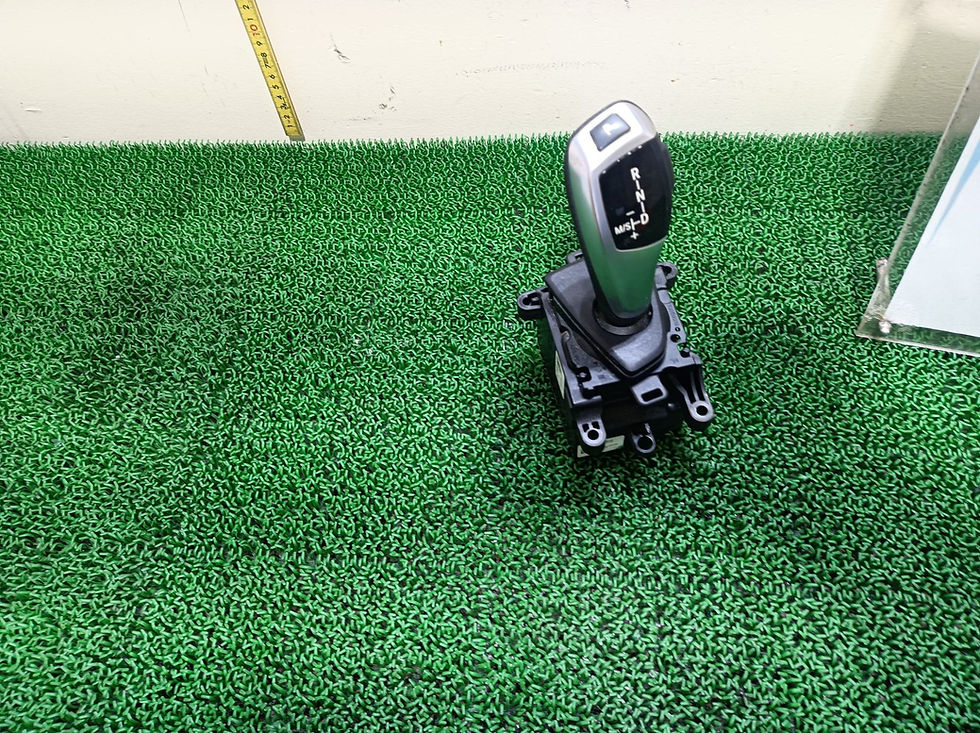 Miniature : BMW 116i 2012 DBA-1A16