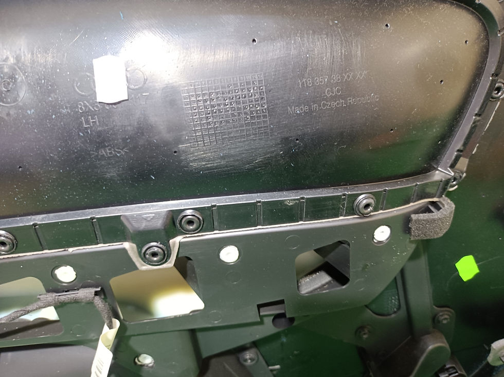 Audi A1 2016 DBA-8XCHZ