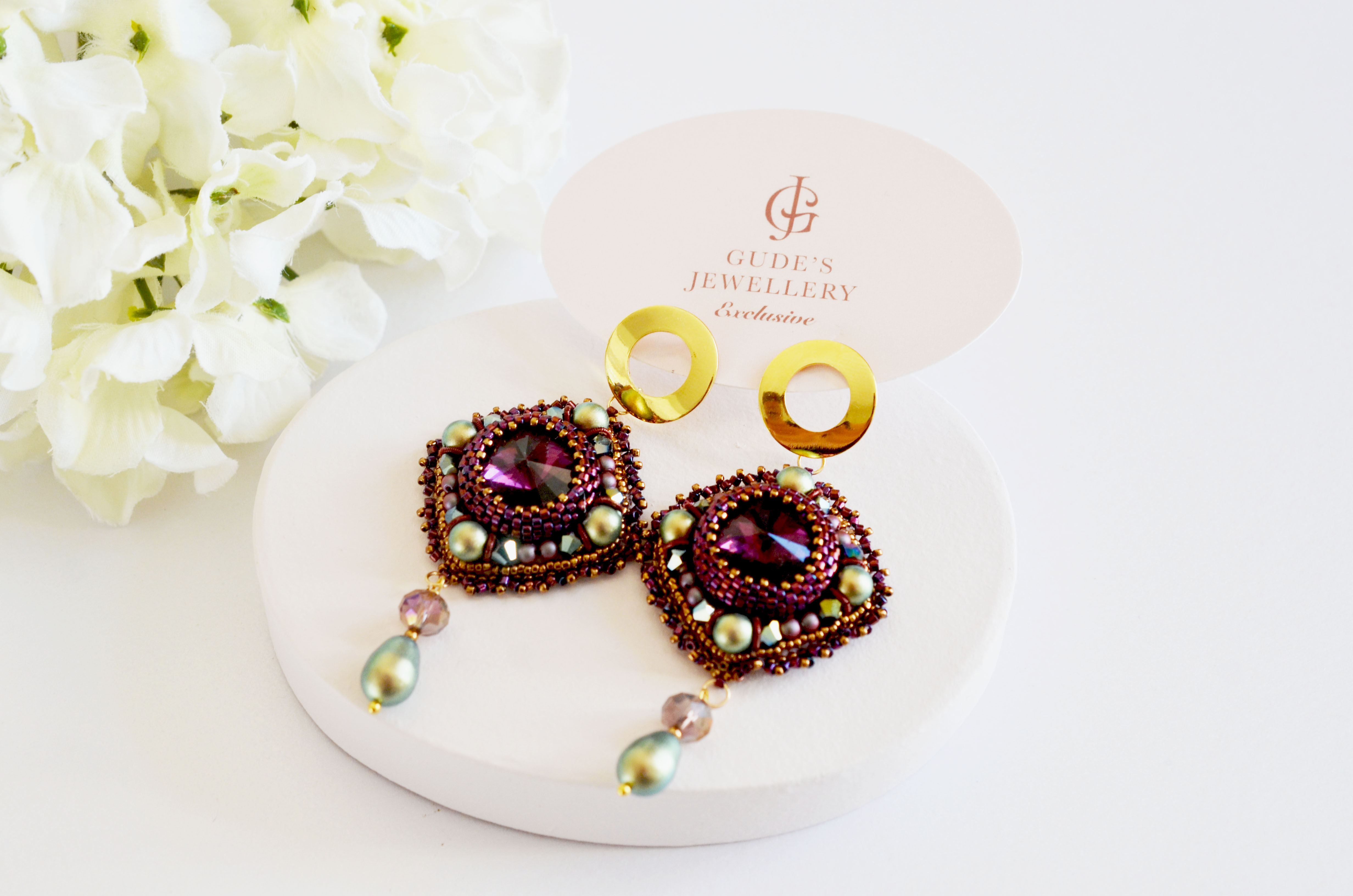 Earrings with Swarovski crystals and pearls