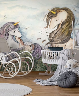 Fototapet lavabil cu unicorni pictați în acuarelă, în nuanțe pastelate, ideal pentru camera fetițelor – Accent Decor Cluj.