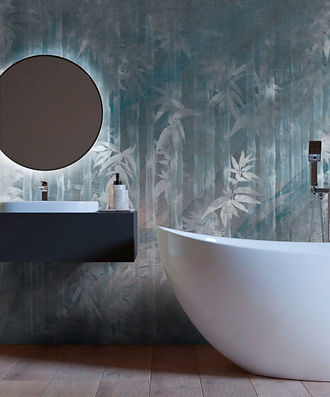 Fototapet Magique cu design artistic și textură picturală, fototapet abstract cu motive vegetale, model modern în tonuri de albastru gri, decor perete elegant pentru baie sau living, fototapet Cluj, fototapet Accent Decor, lavabil, stil contemporan