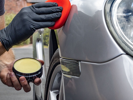 The Gloss Guru's Guide: Types of Car Waxes and Their Durability in Car Detailing
