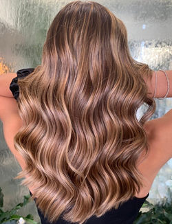 Colori capelli vibranti e personalizzati per esaltare la personalità a Portogruaro