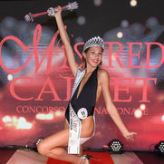 Studenti della Nujé Academy di Udine curano trucco e hairstyling degli ospiti sul red carpet con creatività e professionalità